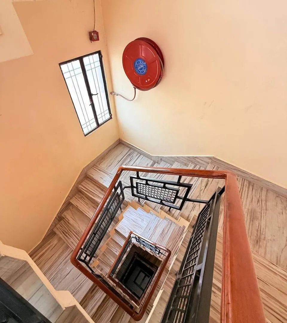 Shivam Hotel Varanasi - Near Kashi Vishwanath Temple With Parking And Lift Hindistan